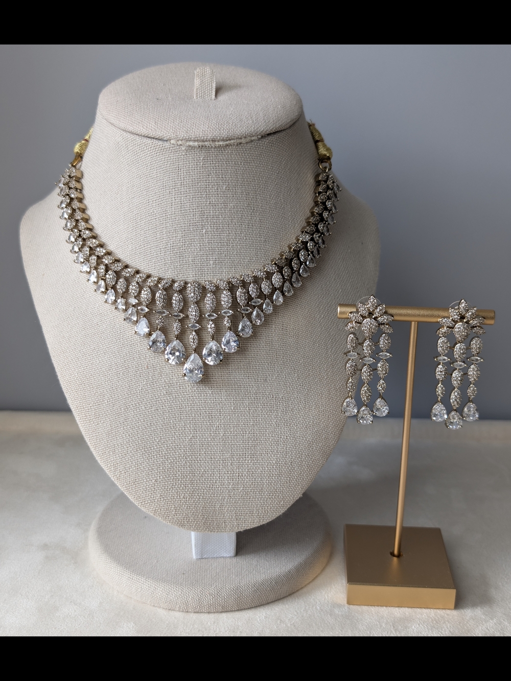 Teardrop Statement Necklace and Earrings Set - Gold Tone